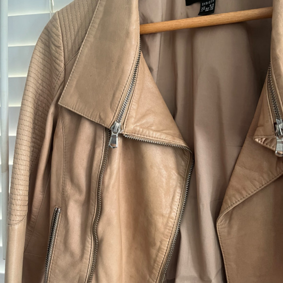 Danier Leather Jacket - Picture 4 of 10